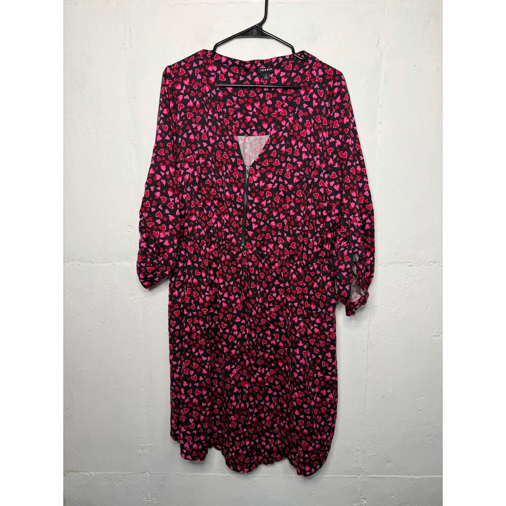 Torrid Stretchy Challis Black Red Heart Zip Front Dress Sz 3 Plus Size 3X Hearts